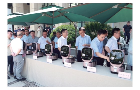 第七届全国优质稻品种食味品质鉴评会在杭举办——  育种攻关添薪加火　国产“好味稻”鲜香出炉